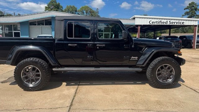 2023 Jeep Gladiator Overland