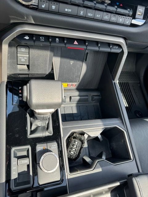 2025 Toyota Tundra 4WD SR5